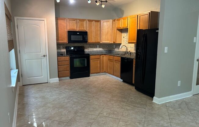 PCB 3bd 2.5ba  2-story townhome with 2 car garage in a gated resort style community
