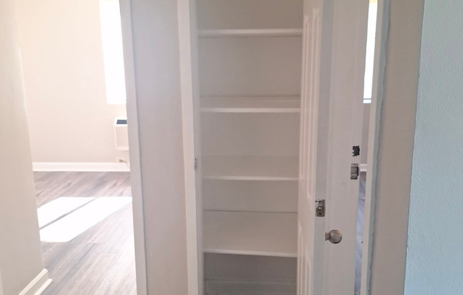 Top-Floor 2-Bedroom Condo in Southwest DC – Remodeled & Move-In Ready