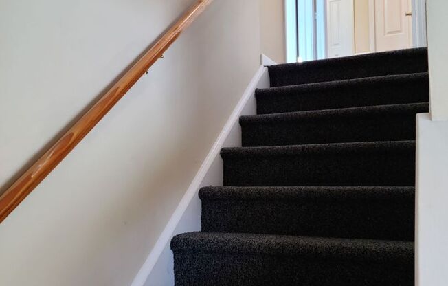 4 beds, 2 baths, 1,200 sqft, $3,280, Unit 2215 #53