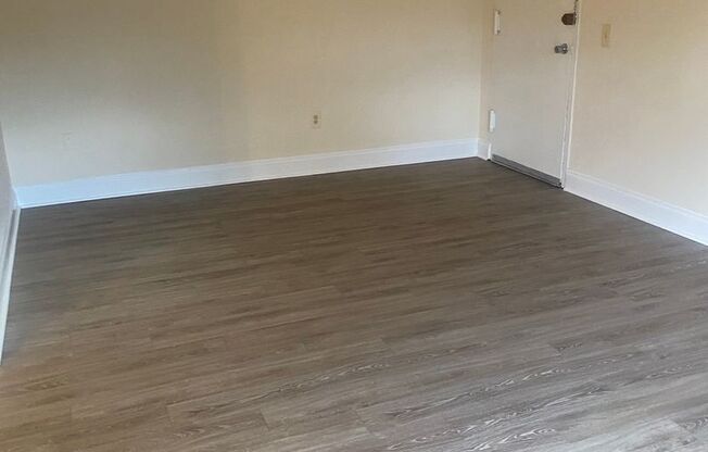 2 beds, 1.5 baths, 1,050 sqft, $1,975, Unit 3400 #001