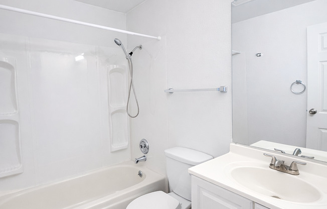 2 beds, 1 bath, 690 sqft, $1,595, Unit 721