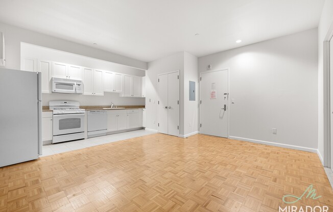 Studio, 1 bath, $3,500, Unit 12G