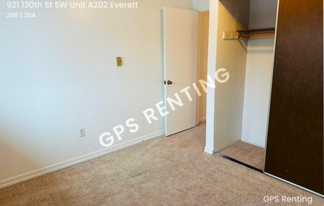 Renovated Bright and Open 2/2