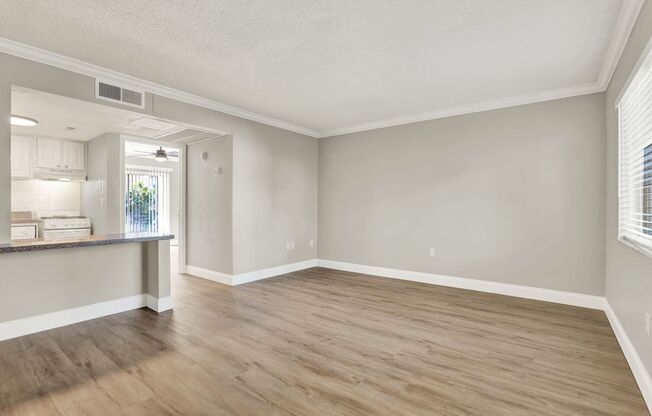 Newly Renovated ~ Ground Floor Condo in the heart of Altamonte Springs!