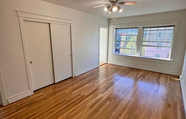 Studio, 1 bath, 400 sqft, $875, Unit 401