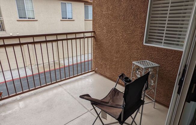 3 beds, 2 baths, $1,650, Unit # 203