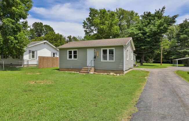 1 Bedroom | 1 Bathroom | House with Carport | Located on a Quiet Street| Lawn Care and Trash Included | PETS WELCOME