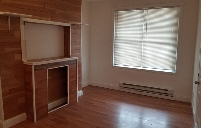 1 bed, 1 bath, 500 sqft, $725, Unit 1