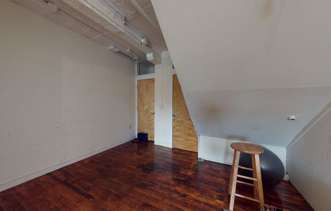 3 beds, 1 bath, 1,596 sqft, $2,695, Unit 2B