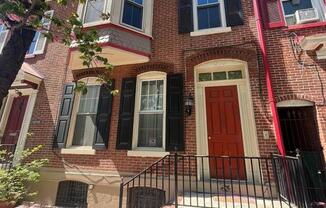 104 N 10 ST