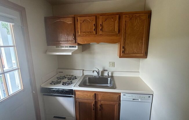 1 bed, 1 bath, $795