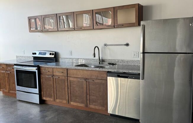 2 beds, 1 bath, 1,450 sqft, $1,295, Unit 035