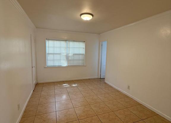 226 WENONAH PL