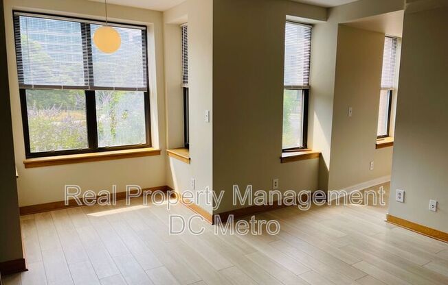 3 WASHINGTON CIR
