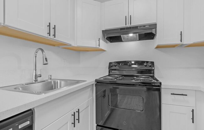 2 beds, 1 bath, 750 sqft, $1,695, Unit 6