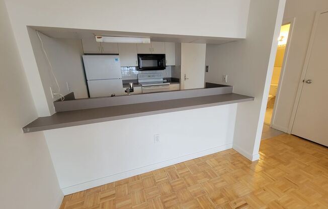 Studio Available Near North Quincy T With Parking