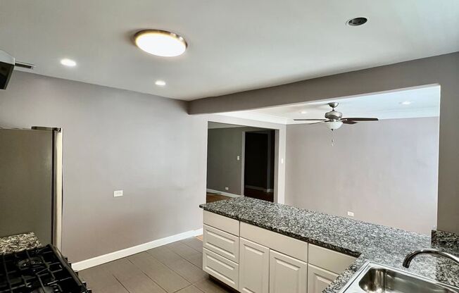 Private & Charming 2 Bed/1 Bath Ranch Style Living! Water and 1 Parking Space INCLUDED in Rent!