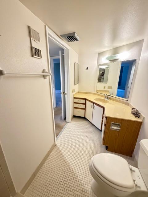 1 bed, 2 baths, 760 sqft, $1,600