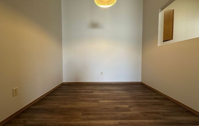 2 beds, 1 bath, 1,150 sqft, $960, Unit 3-08