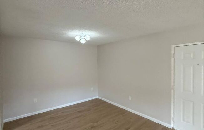 3 bed 2 bath apartment just renewed