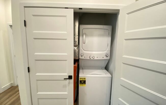 1 bed, 1 bath, 903 sqft, $2,541, Unit 257