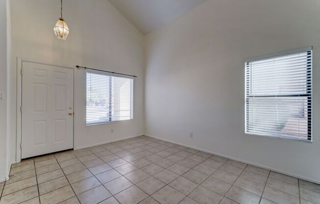 Desirable North Phoenix  Home with 1 Downstairs Bedroom!!!