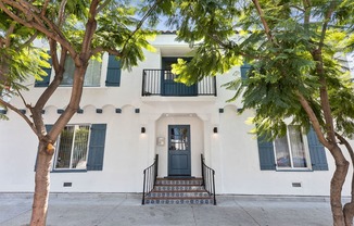 Barton Apartments in Hollywood, CA