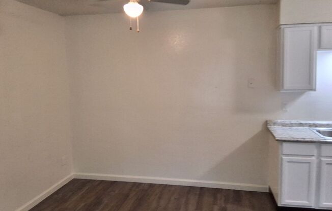 3 beds, 1 bath, 1,100 sqft, $1,645, Unit 1490-135