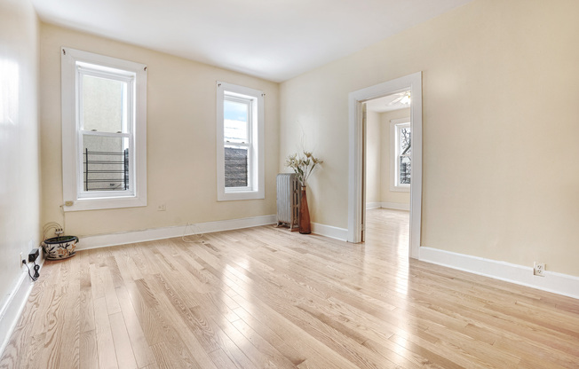 496 E 95 ST