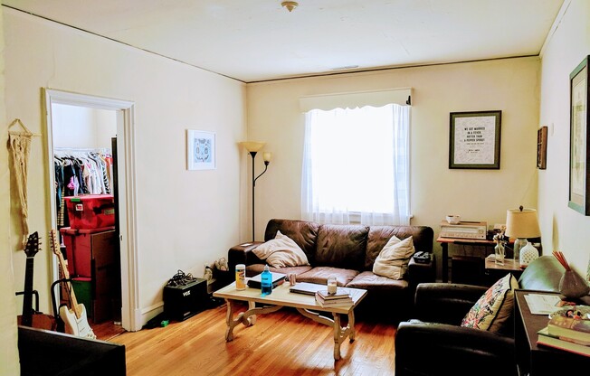 2 beds, 1 bath, $1,495, Unit Apt. 07