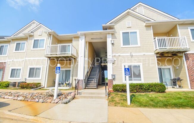 3 Bedroom 2 Bath Condo with 1 car detached garage