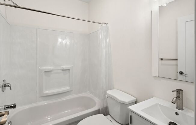 2 beds, 1 bath, 571 sqft, $1,250, Unit Unit 207