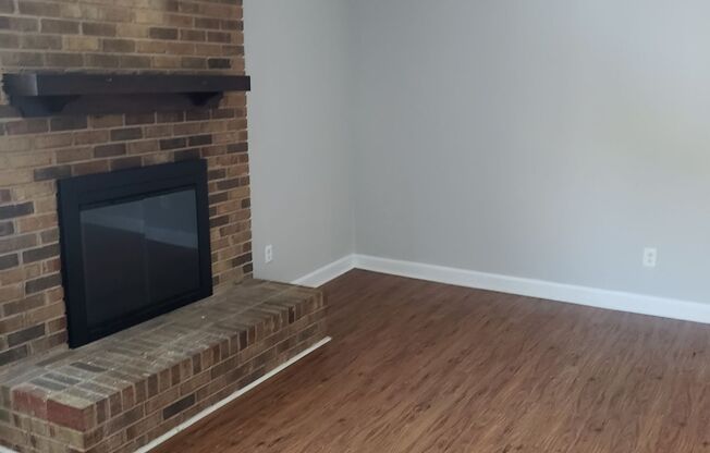 Adorable 3 Bedroom Home in Hemby Bridge!