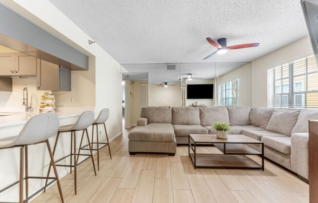Beautiful 2/2 Condo located in South Tampa!