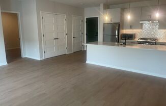 1 bed, 1 bath, 1,013 sqft, $2,989, Unit 102