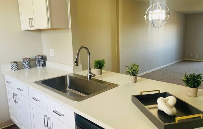 2 beds, 2 baths, 980 sqft, $1,466, Unit 354