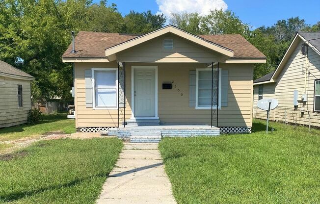 2350 Hegele St, Beaumont, TX 77705