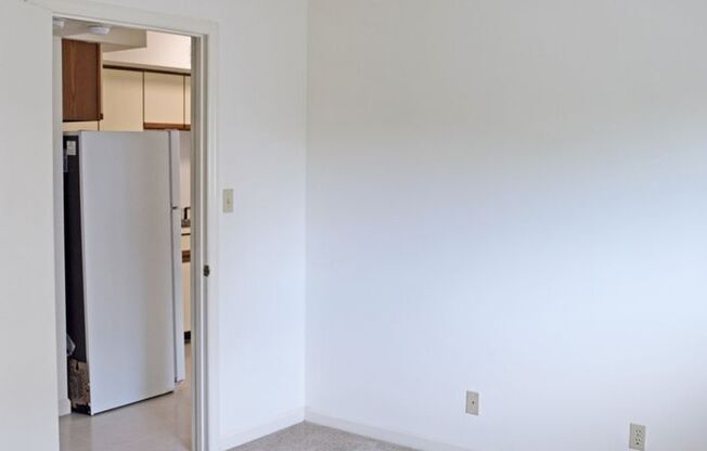 1 bed, 1 bath, 529 sqft, $1,000, Unit K-09