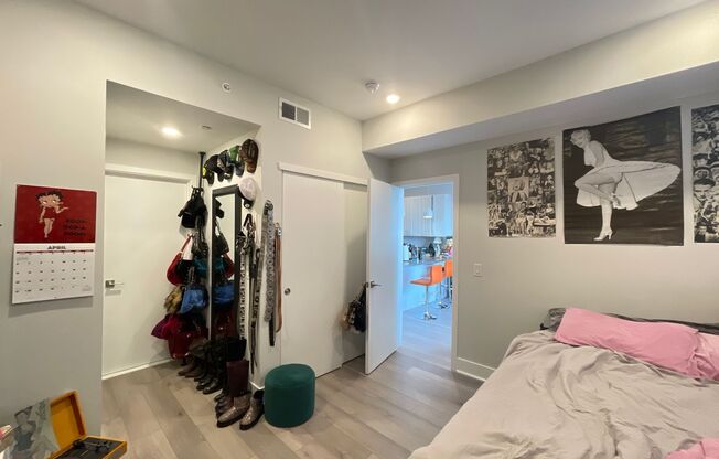 2 beds, 1 bath, 827 sqft, $1,595, Unit 306