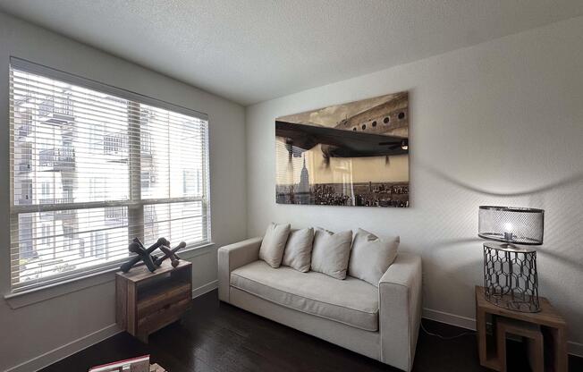 Studio, 1 bath, 640 sqft, $1,209