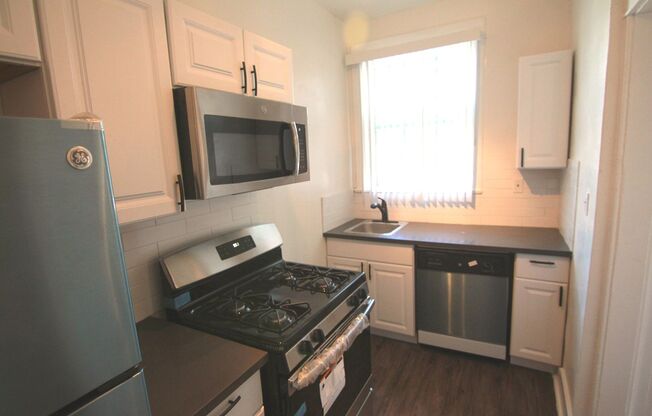 Studio, 1 bath, 470 sqft, $1,425, Unit 101