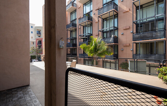 1 bed, 1 bath, 1,000 sqft, $2,375, Unit 210