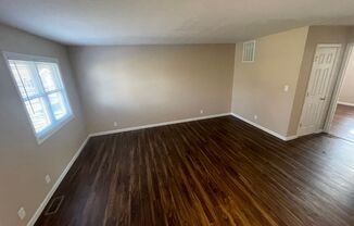 2 beds, 1 bath, $1,375, Unit 4023 N. 375 W.