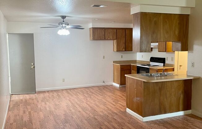 8192-8194 Talbot Way