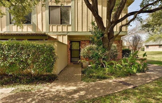900 W. Village Ln