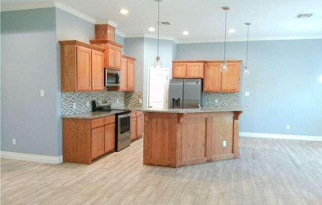 801 Truk - 4/Bed 2/Bath - $2295/month