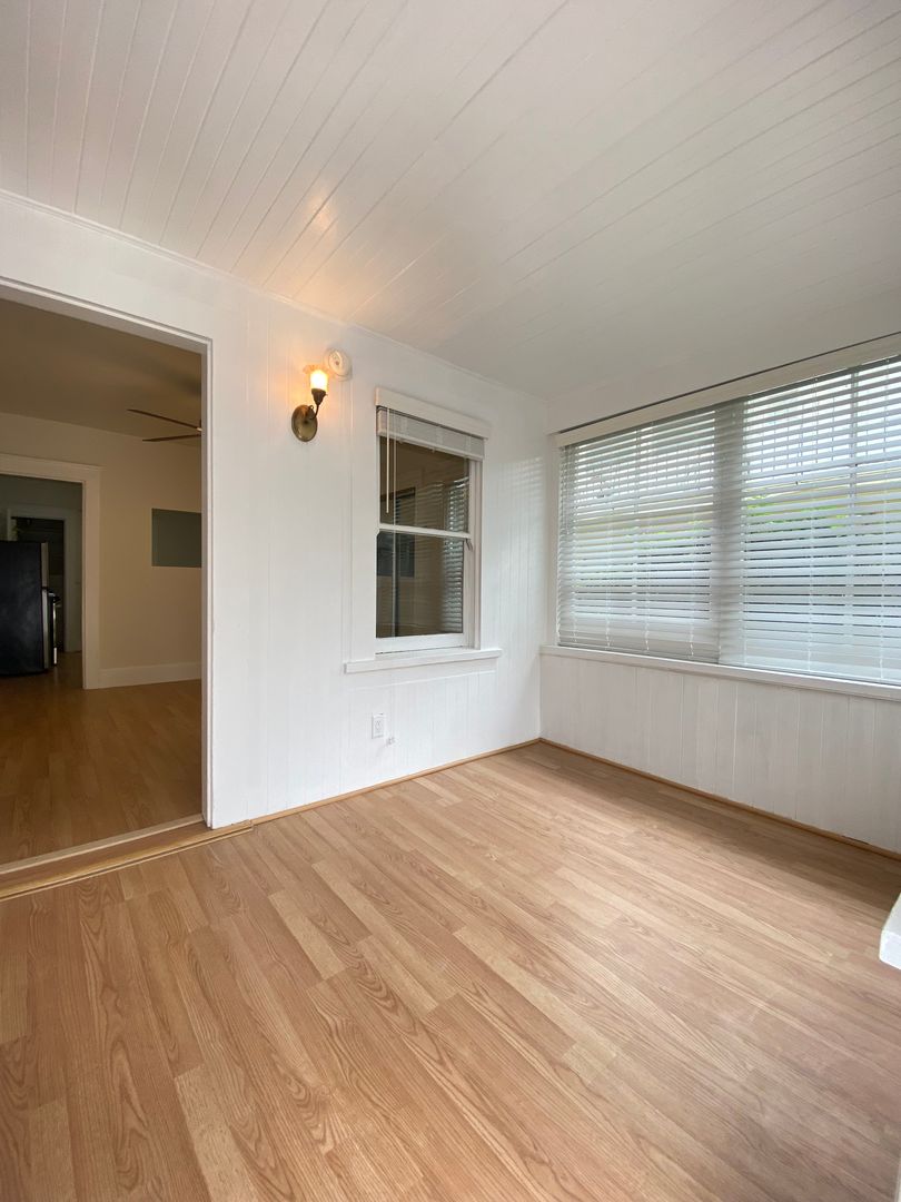 23 19th Ave