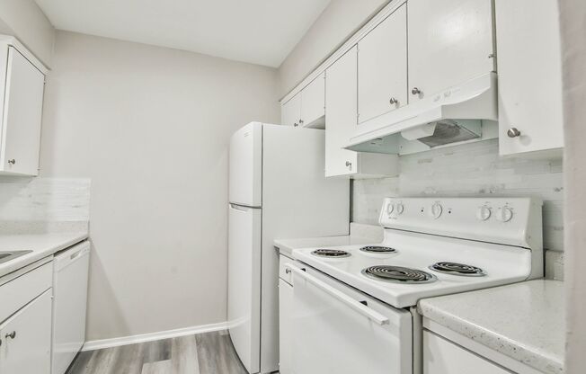 1 bed, 1 bath, 730 sqft, $785