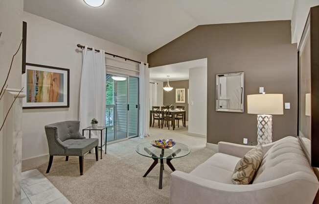 Island Park Apartment Homes