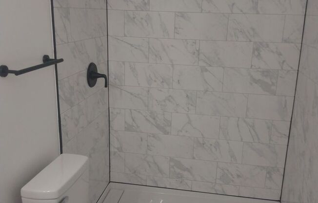 2 beds, 1 bath, 800 sqft, $1,550